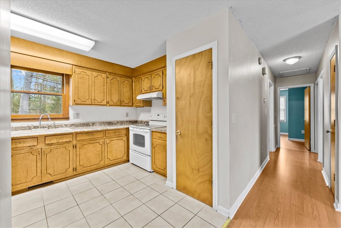 135 Earls Mill Road Seneca, SC 29678 - Photo 12 of 37