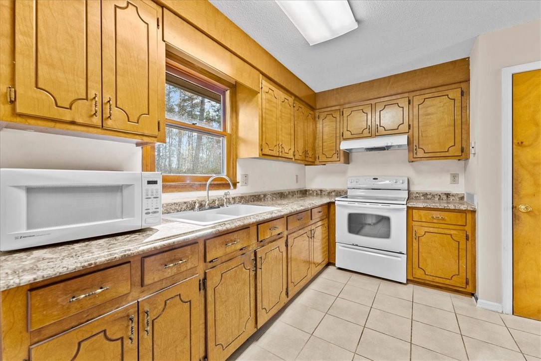 135 Earls Mill Road Seneca, SC 29678 - Photo 13 of 37