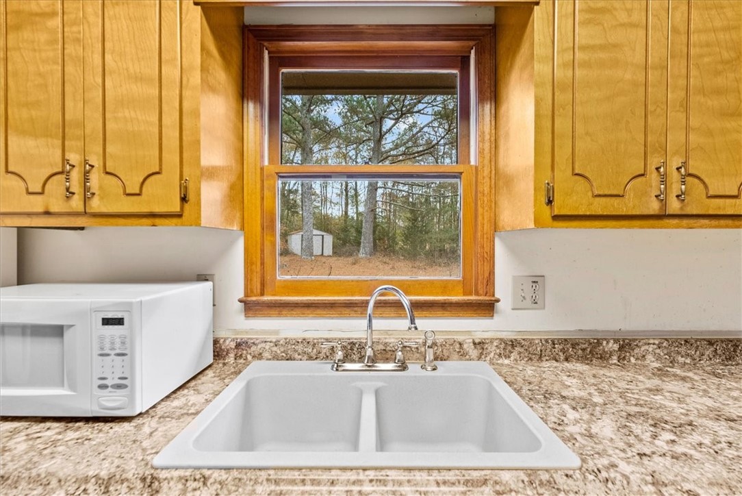 135 Earls Mill Road Seneca, SC 29678 - Photo 16 of 37