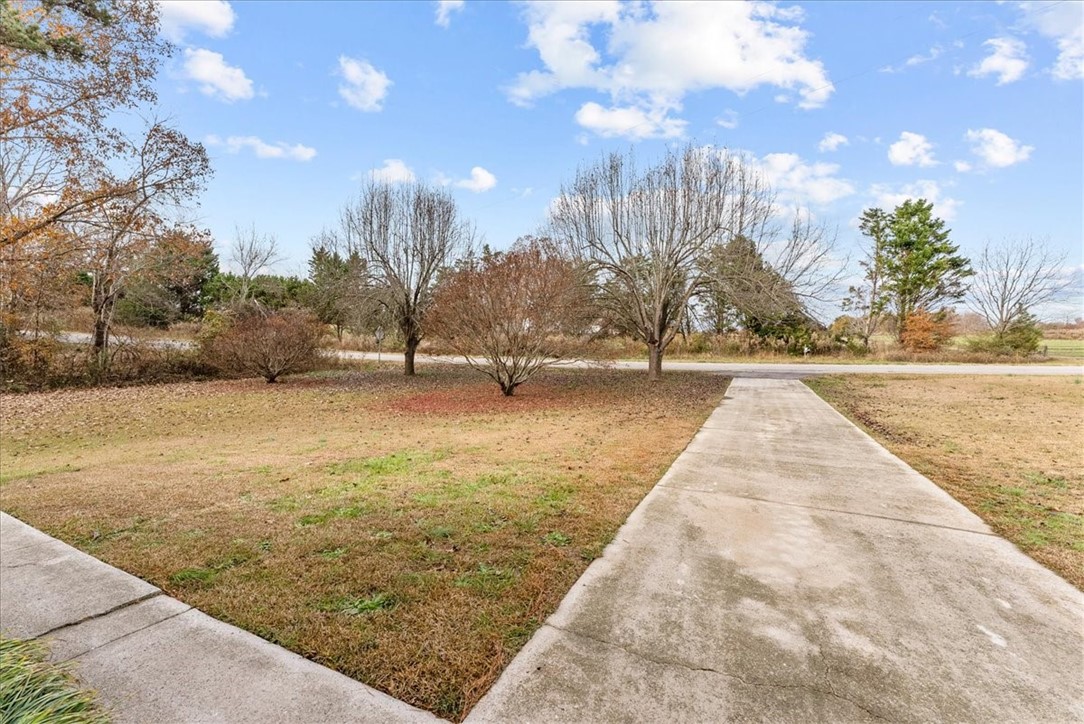 135 Earls Mill Road Seneca, SC 29678 - Photo 27 of 37