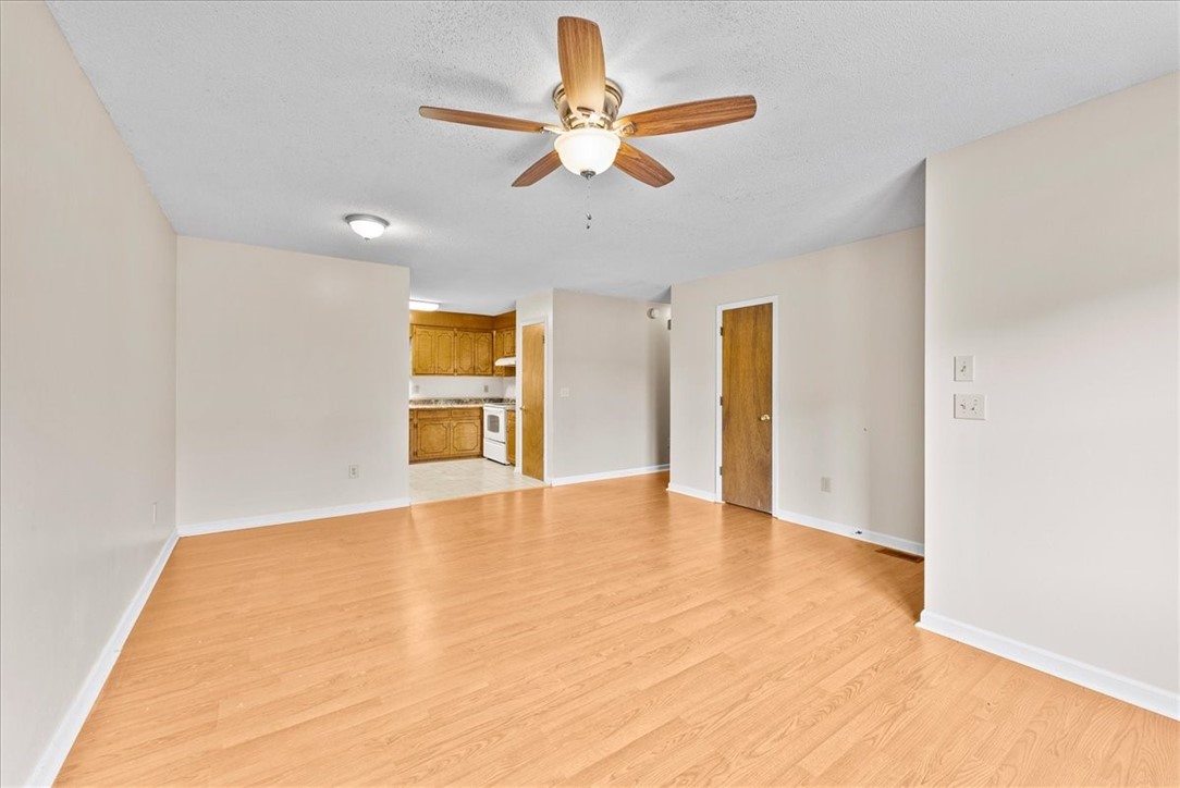 135 Earls Mill Road Seneca, SC 29678 - Photo 9 of 37