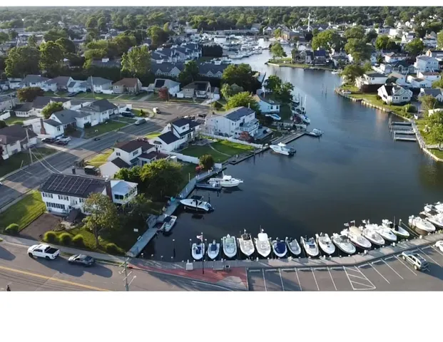 a picture of city view