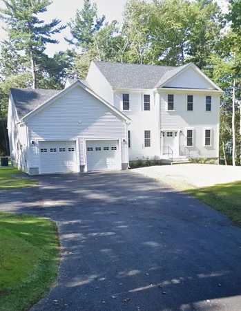 $885,000 | 203 Albee Road, Uxbridge, MA 01569