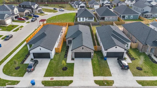 $1,950 | 27402 Axis Deer Trail, Magnolia, TX 77354