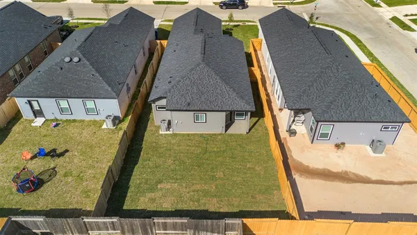 $1,950 | 27402 Axis Deer Trail, Magnolia, TX 77354