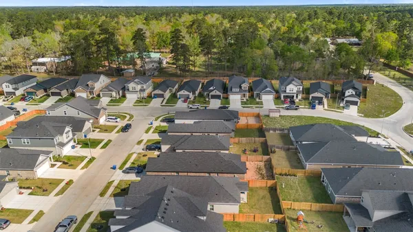 $1,950 | 27402 Axis Deer Trail, Magnolia, TX 77354