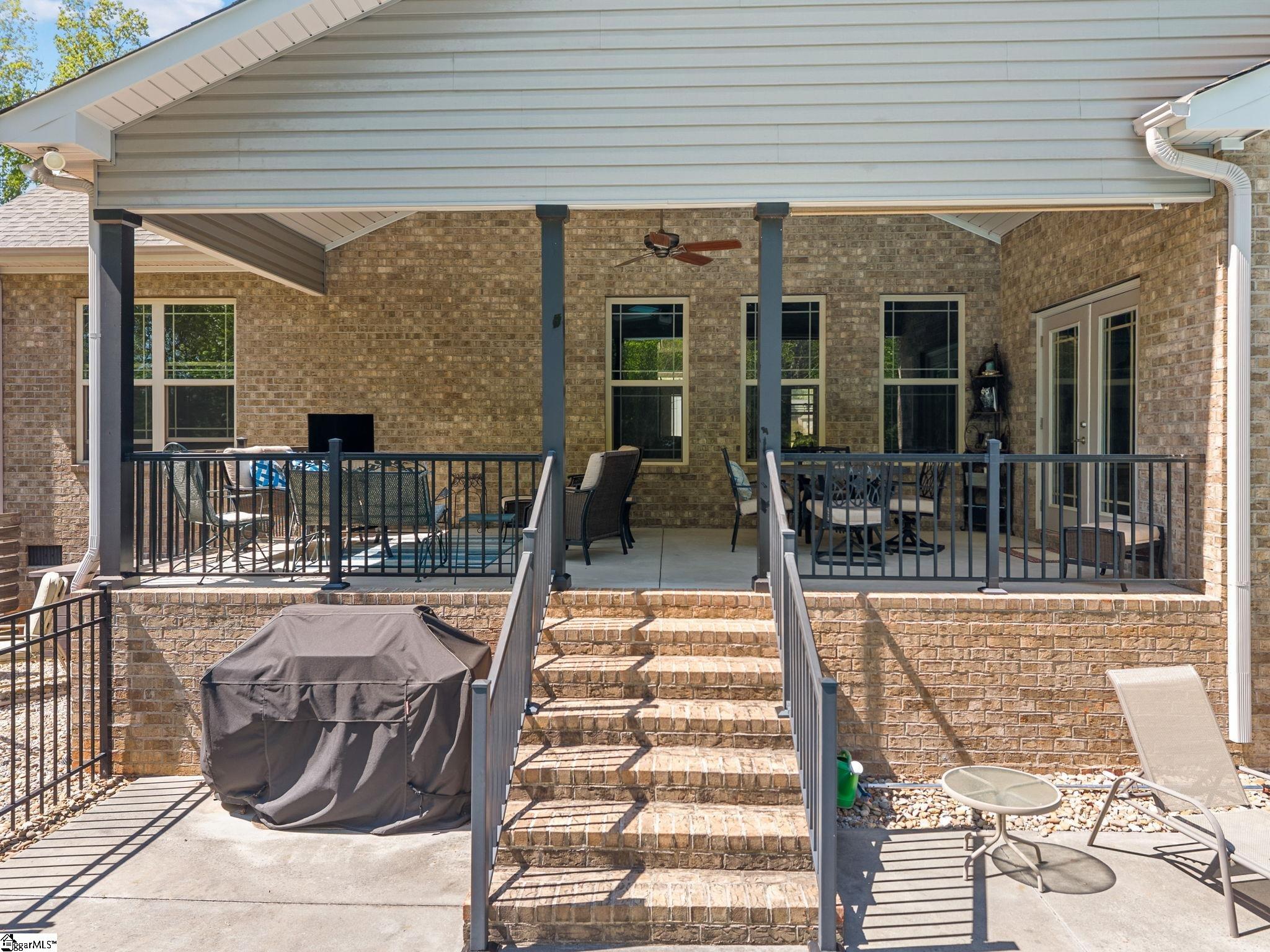 230 Floyd Meadow Drive Inman, SC 29349 - Photo 40 of 43