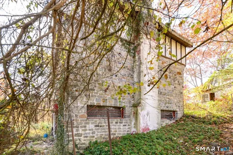 $225,000 | 11 Oak Road, New Milford, CT 06776