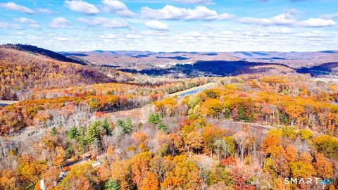 $225,000 | 11 Oak Road, New Milford, CT 06776