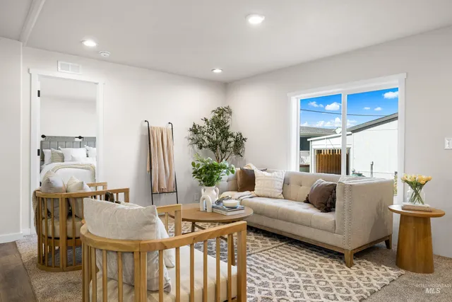 $199,000 | 208 East 44th Street, Unit 22, Garden City, ID 83714