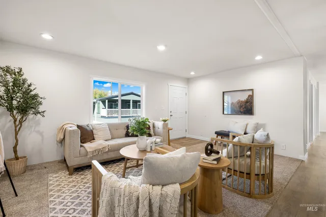 $199,000 | 208 East 44th Street, Unit 22, Garden City, ID 83714