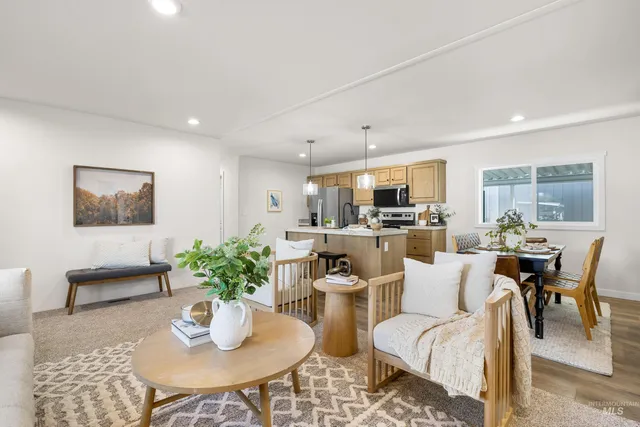 $199,000 | 208 East 44th Street, Unit 22, Garden City, ID 83714