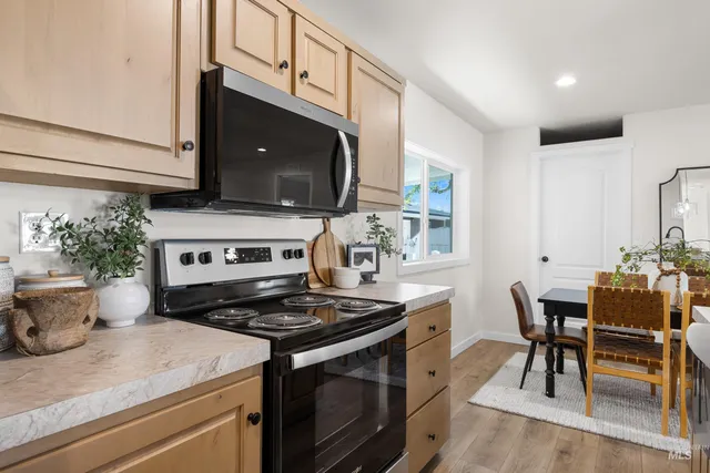 $199,000 | 208 East 44th Street, Unit 22, Garden City, ID 83714