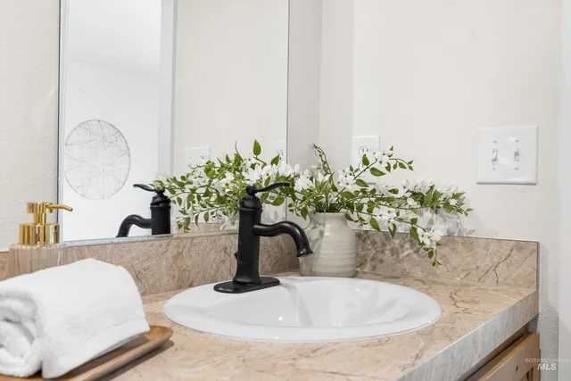 $199,000 | 208 East 44th Street, Unit 22, Garden City, ID 83714