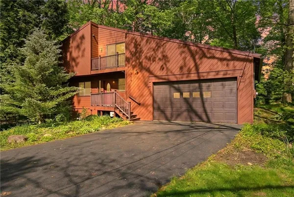 $677,000 | 909 Apache Trail, Mercer, PA 16137