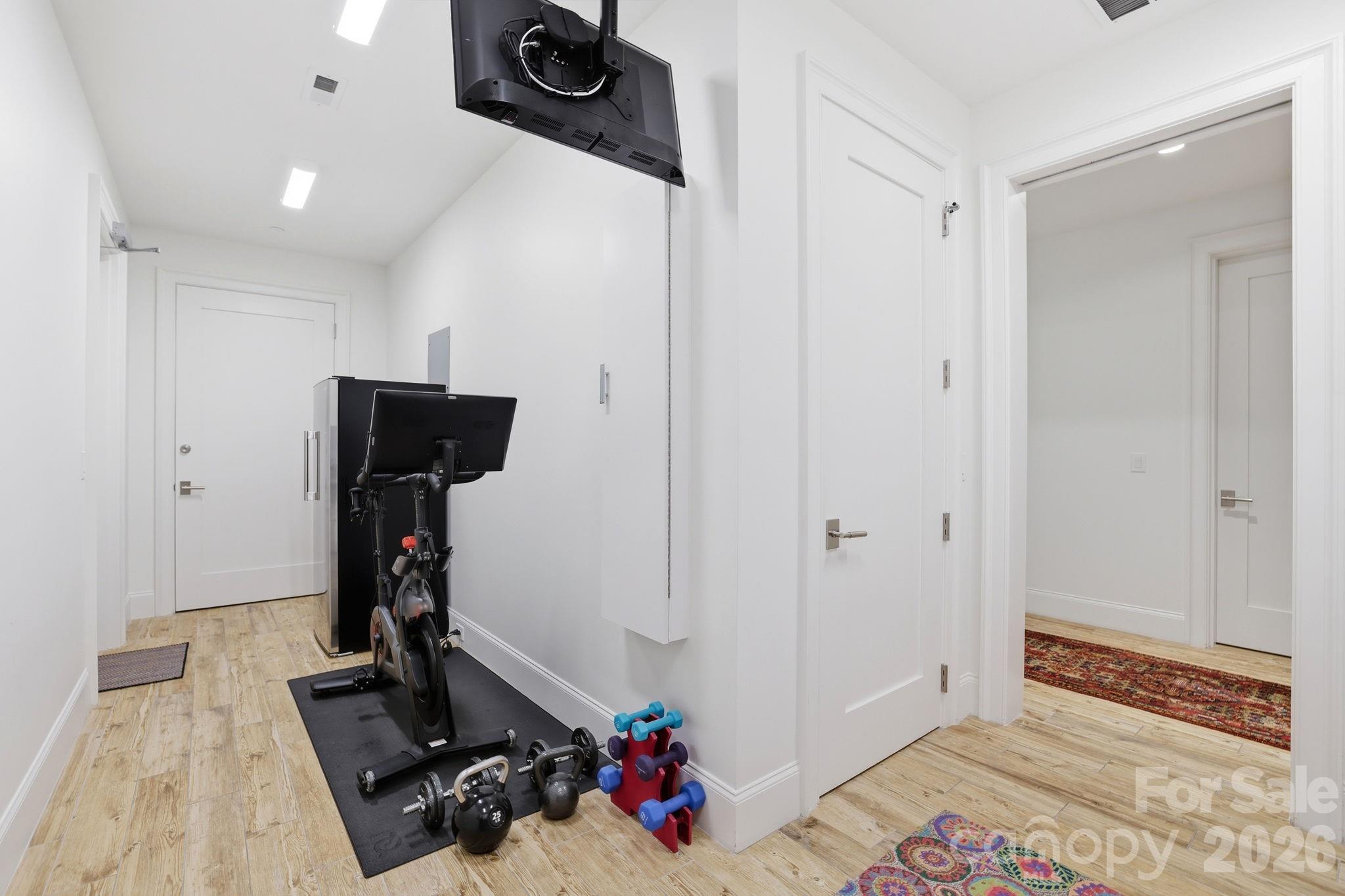130 Cherokee Road, Unit 406 Charlotte, NC 28207 - Photo 36 of 48 Gallery Image 36