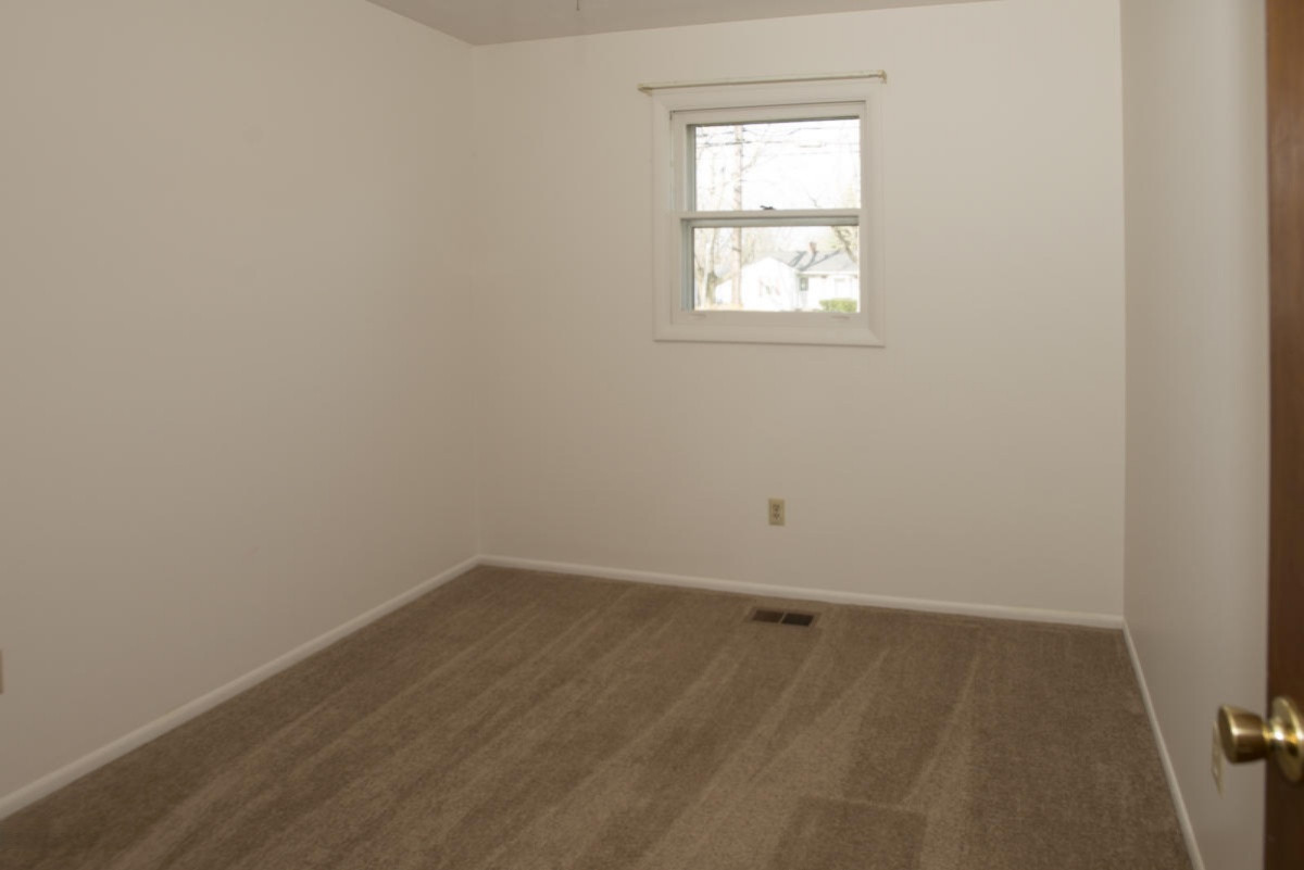 3528 Mt Olivet Road Kalamazoo, MI 49004 - Photo 9 of 21 Mt Olivet-8