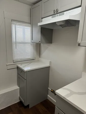 $1,800 | 291 Newport Avenue, Unit 3, Quincy, MA 02170