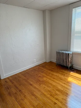 $1,800 | 291 Newport Avenue, Unit 3, Quincy, MA 02170