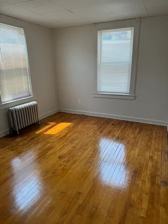 $1,800 | 291 Newport Avenue, Unit 3, Quincy, MA 02170