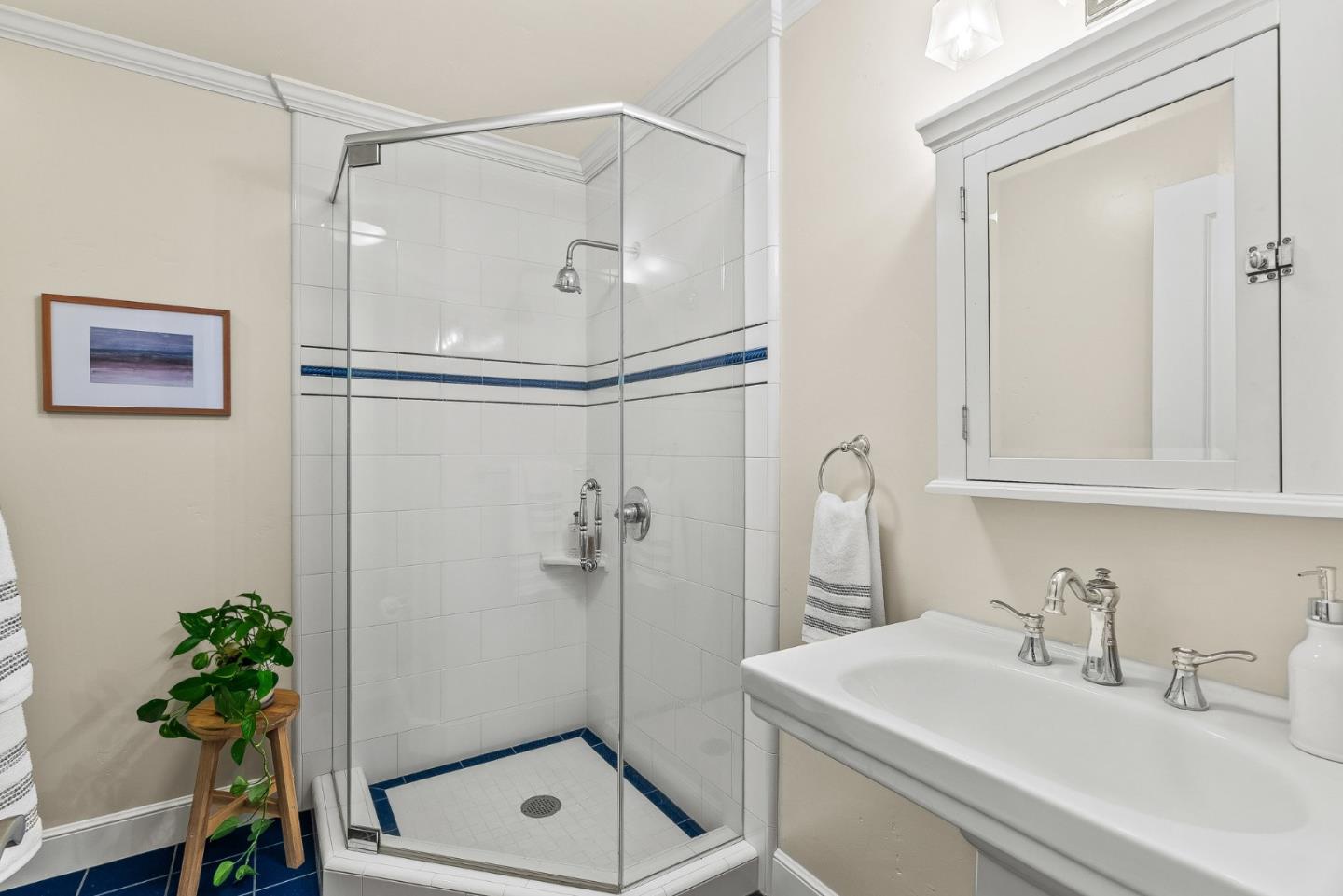 555 Risso Court Santa Cruz, CA 95062 - Photo 26 of 61 a bathroom with a sink toilet and shower
