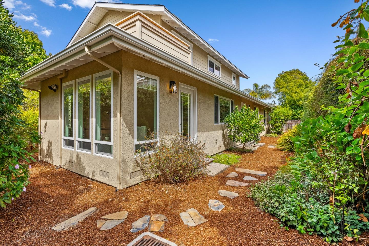 555 Risso Court Santa Cruz, CA 95062 - Photo 50 of 61 a front view of a house with garden