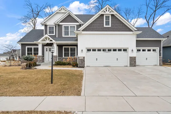 $639,900 | 2062 Nolan Avenue, Crown Point, IN 46307