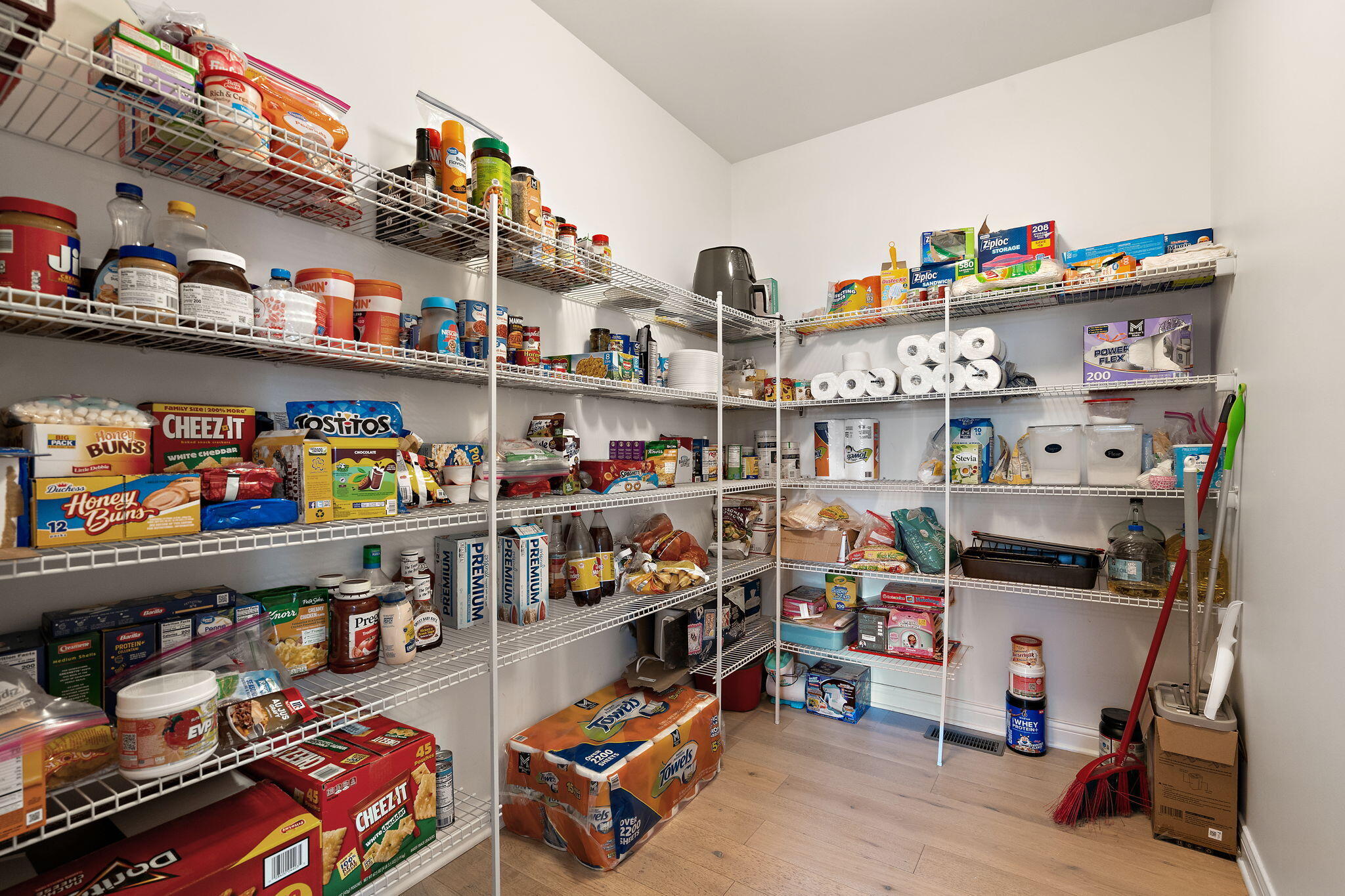 2062 Nolan Avenue Crown Point, IN 46307 - Photo 15 of 36 2048x1365