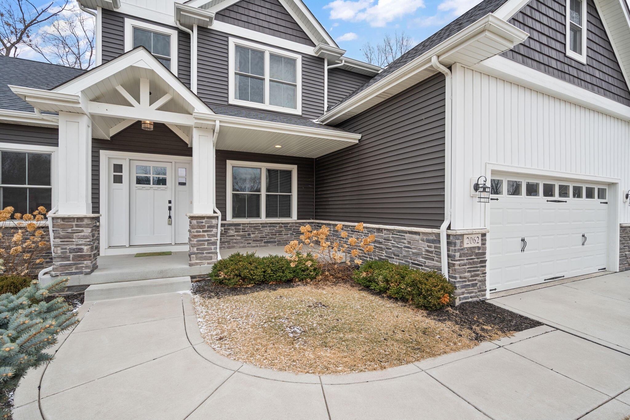 2062 Nolan Avenue Crown Point, IN 46307 - Photo 3 of 36 2048x1365