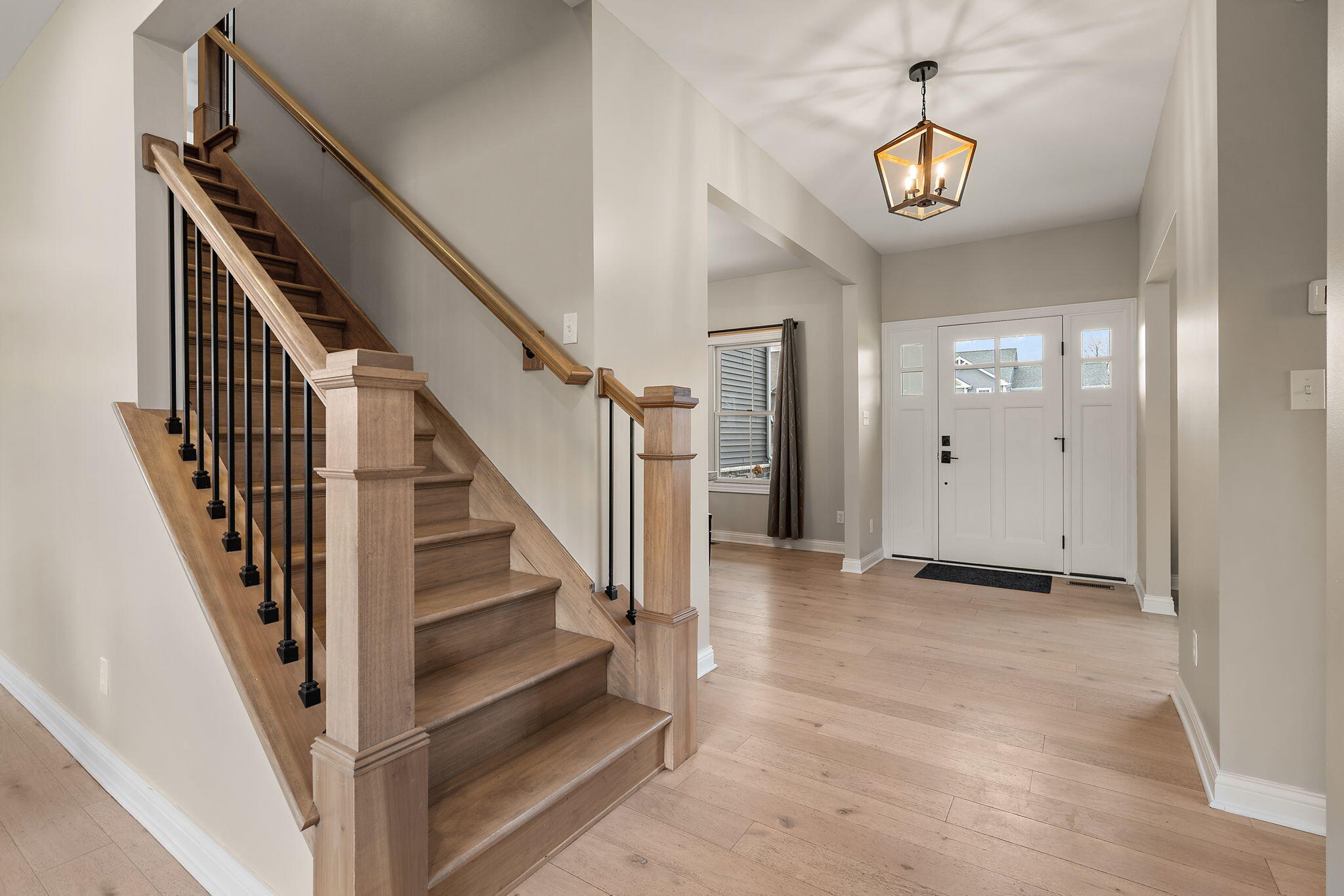2062 Nolan Avenue Crown Point, IN 46307 - Photo 5 of 36 2048x1365