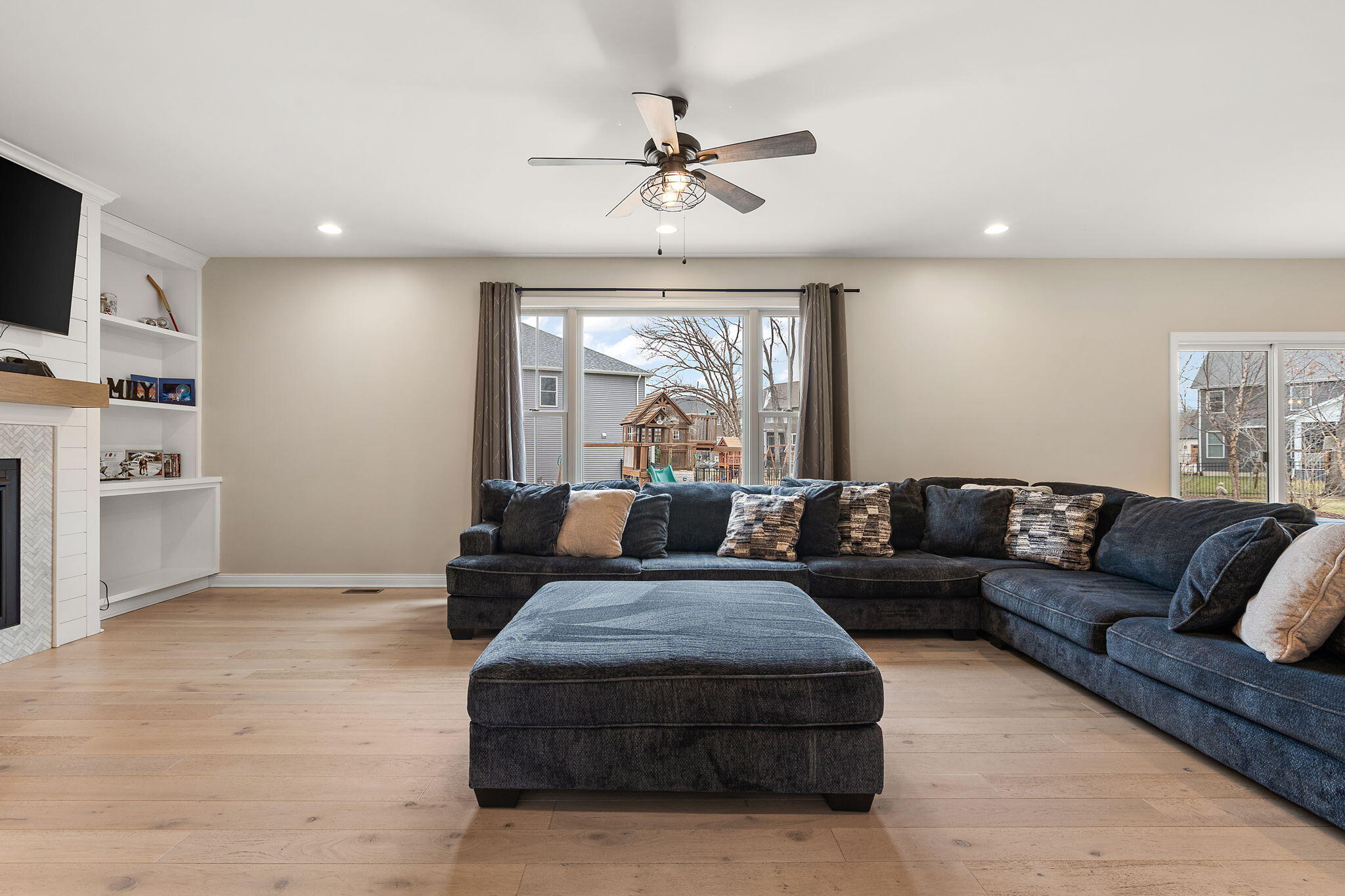 2062 Nolan Avenue Crown Point, IN 46307 - Photo 6 of 36 2048x1365