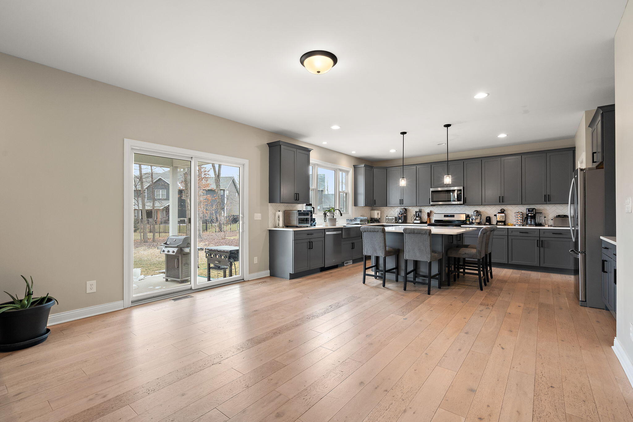 2062 Nolan Avenue Crown Point, IN 46307 - Photo 8 of 36 2048x1365