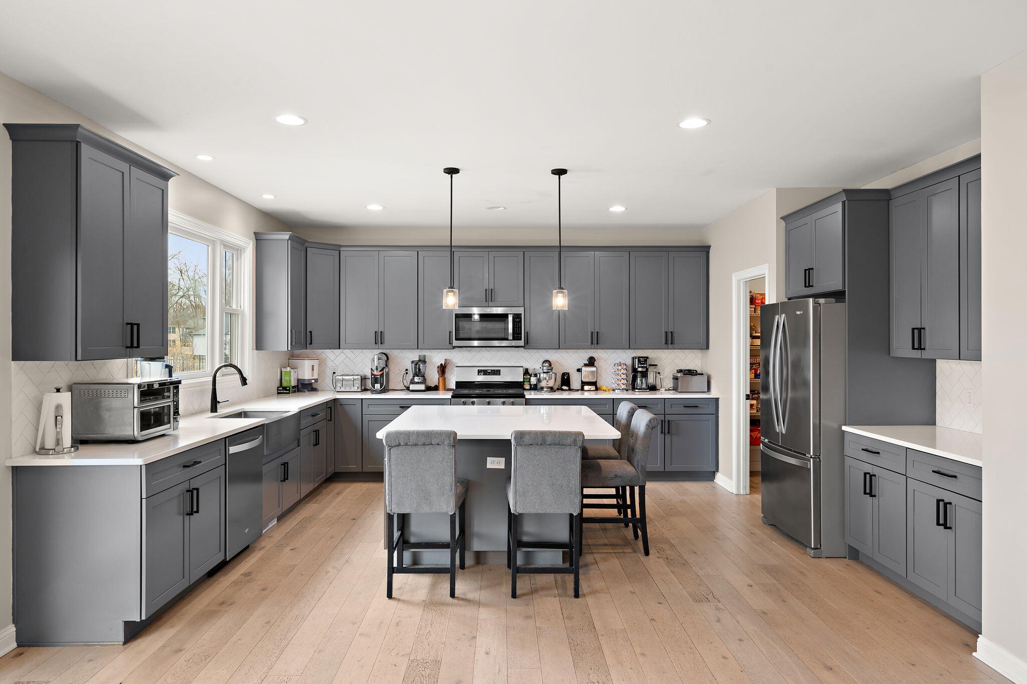 2062 Nolan Avenue Crown Point, IN 46307 - Photo 9 of 36 2048x1365