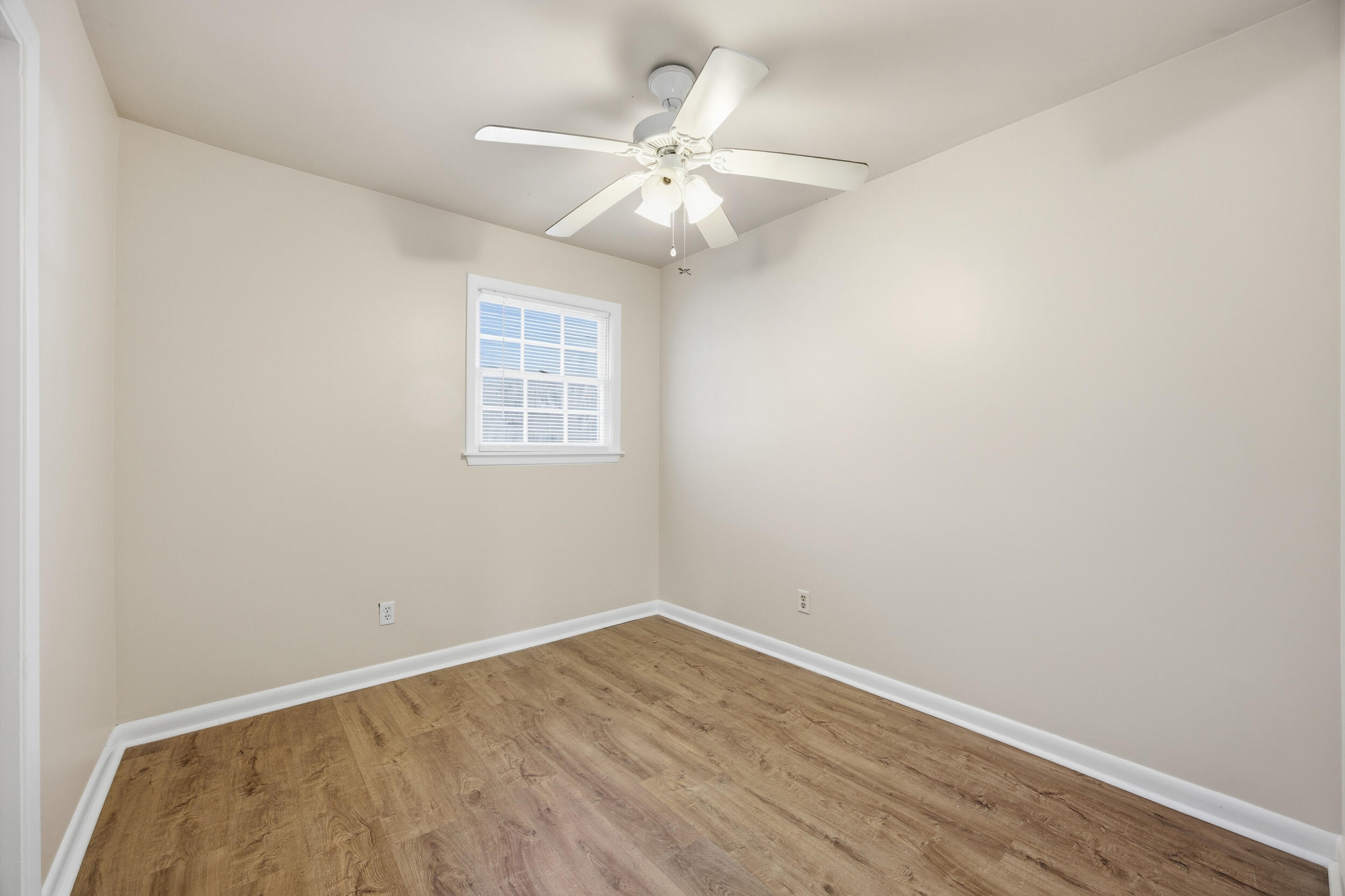202 Elliott Drive Ladson, SC 29456 - Photo 14 of 21 Bedroom 2
