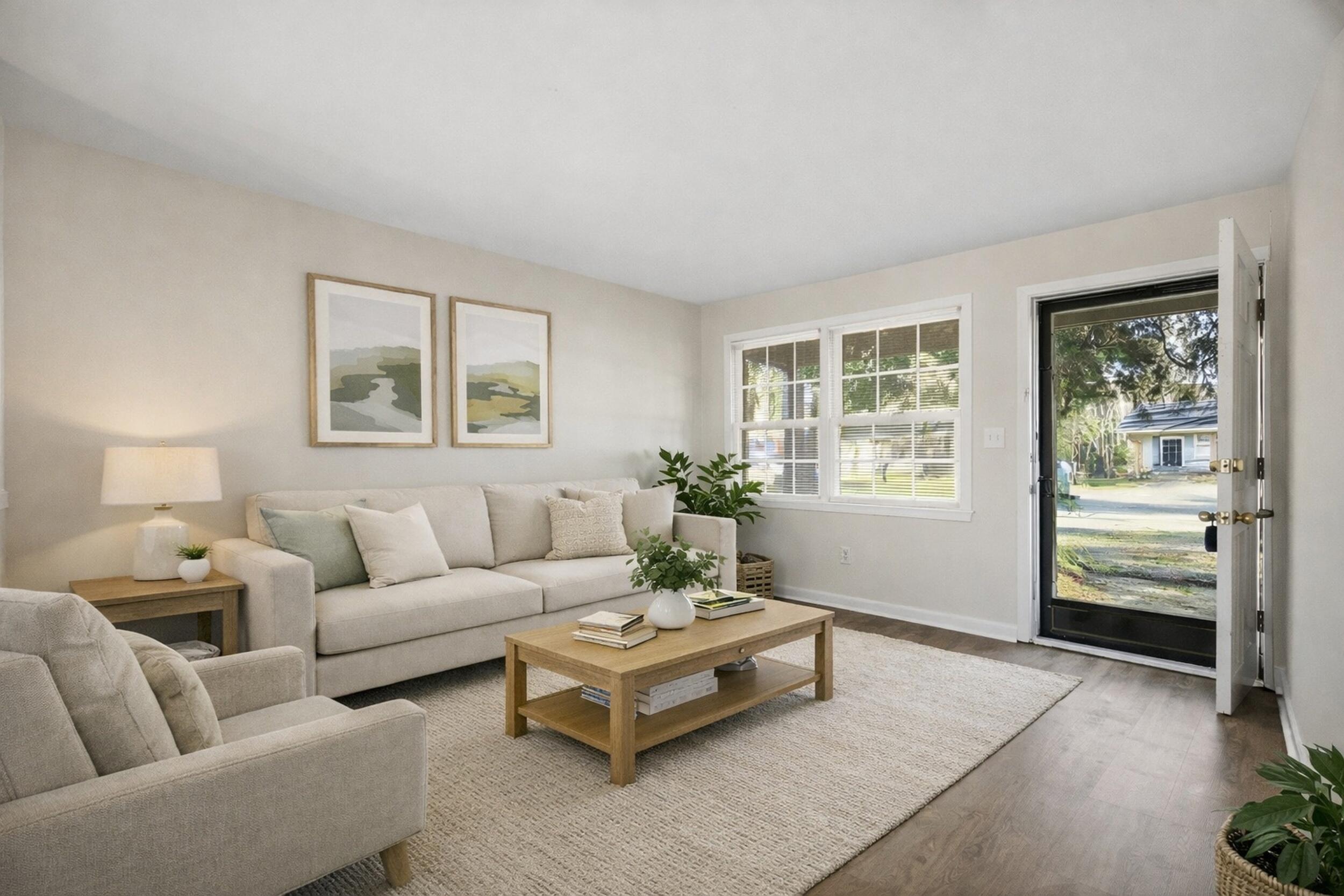 202 Elliott Drive Ladson, SC 29456 - Photo 4 of 21 Living area