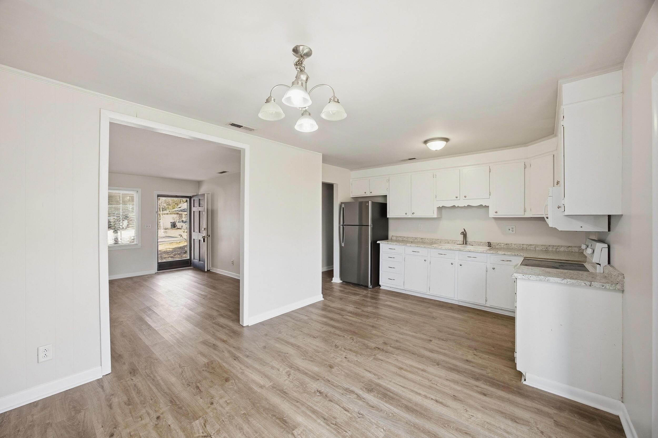 202 Elliott Drive Ladson, SC 29456 - Photo 5 of 21 Kitchen