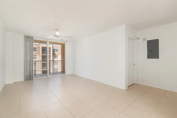 $3,250 | 1801 North Flagler Drive, Unit 803, West Palm Beach, FL 33407