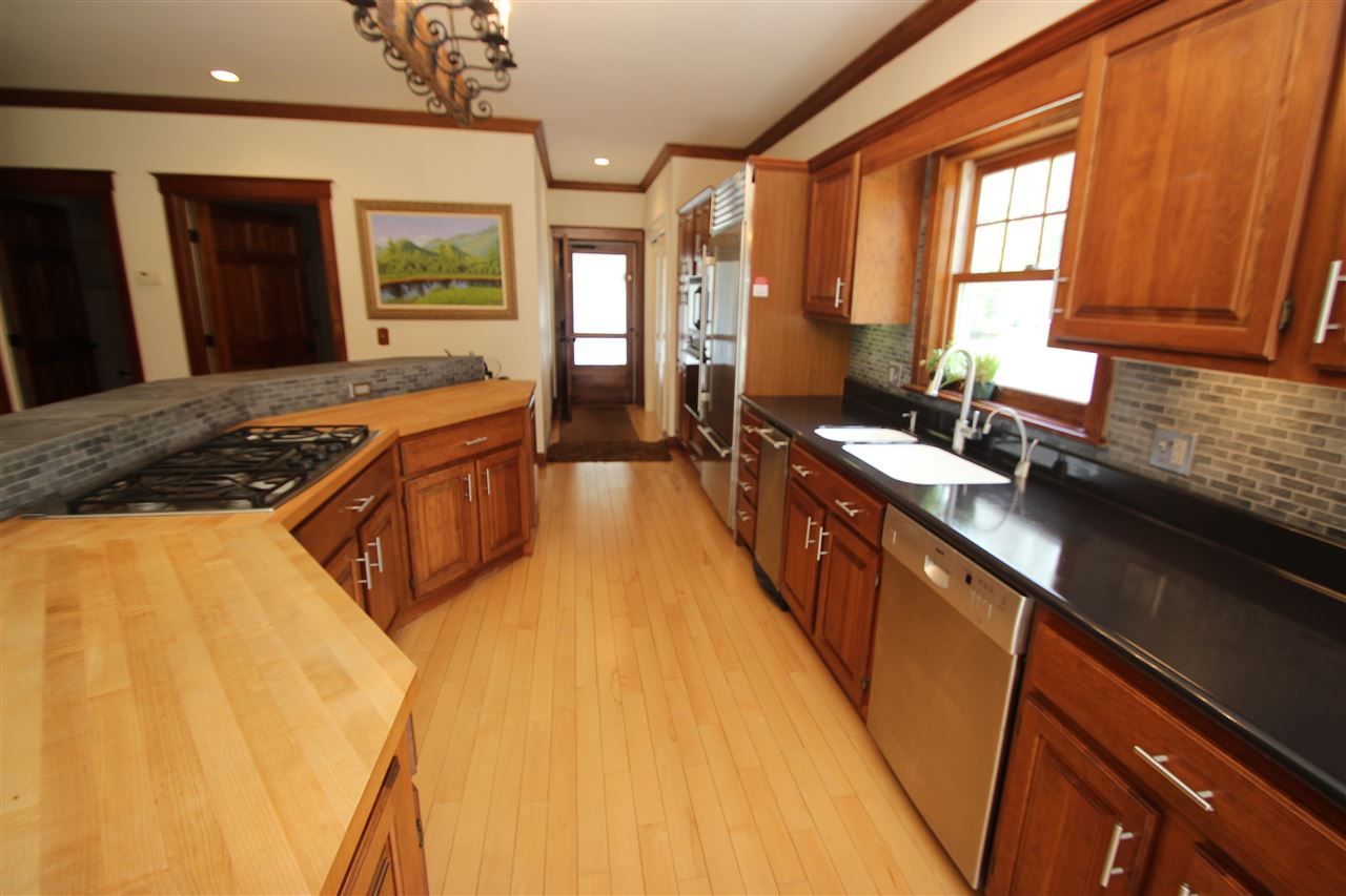 74 North Pinnacle Ridge Road Moretown, VT 05660 - Photo 8 of 37