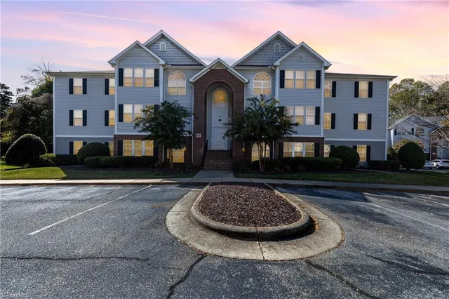 $164,900 | 3698 Cotswold Avenue, Greensboro, NC 27410