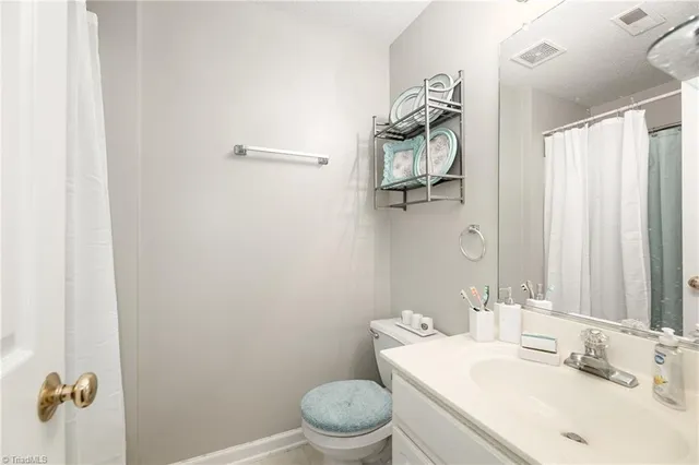 $164,900 | 3698 Cotswold Avenue, Greensboro, NC 27410