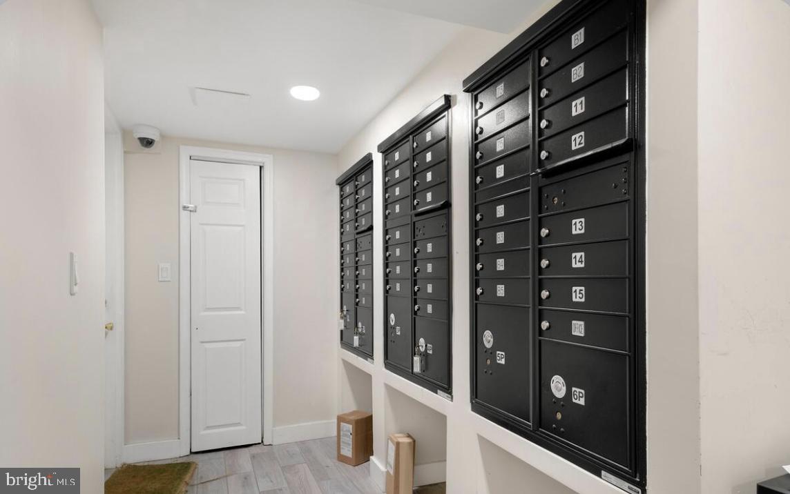 1125 12th Street Northwest, Unit 64 Washington, DC 20005 - Photo 37 of 42 a view of walk in closet