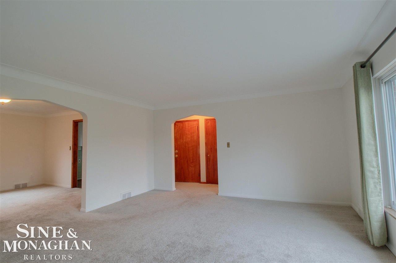 751 Harcourt Road Grosse Pointe, MI 48230 - Photo 5 of 27