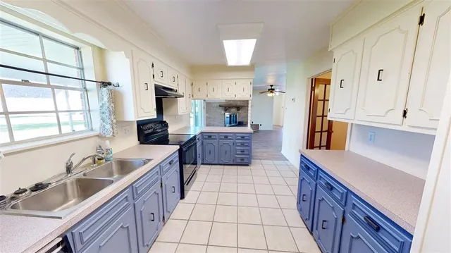 $259,900 | 1424 Rue Des Chene, Westlake, LA 70669