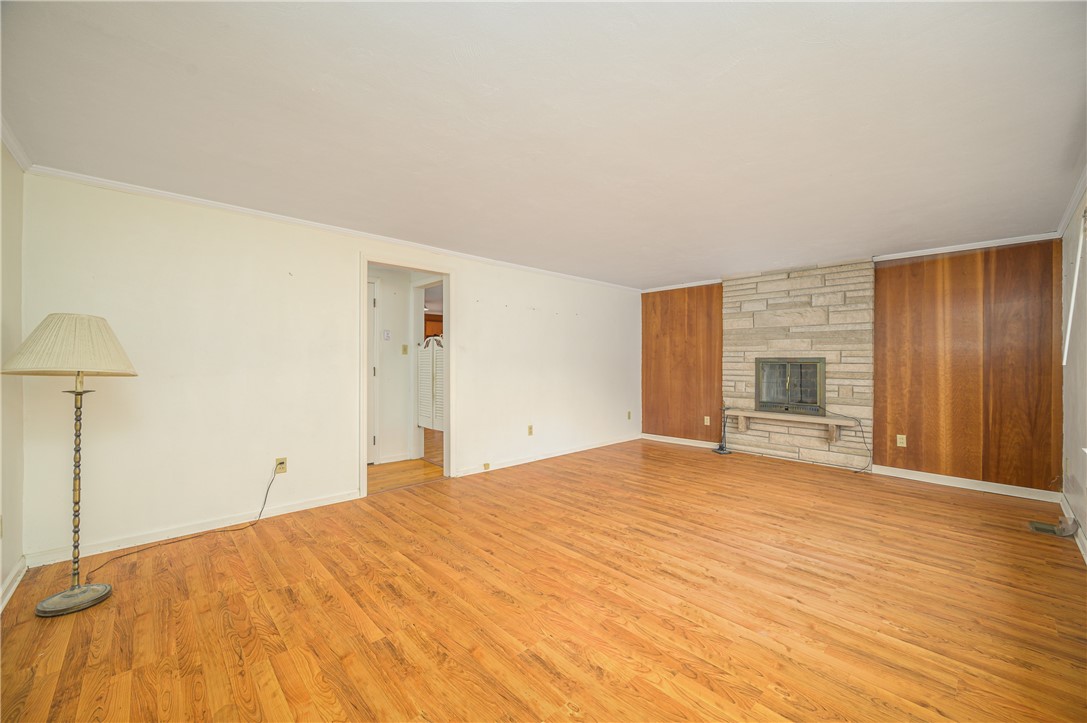 902 Locust Street Marshall, IL 62441 - Photo 5 of 21