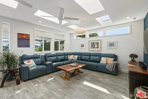 $2,249,000 | 29500 Heathercliff Road, Unit 105, Malibu, CA 90265