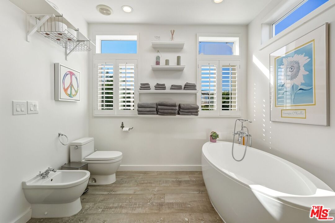 29500 Heathercliff Road, Unit 105 Malibu, CA 90265 - Photo 32 of 68