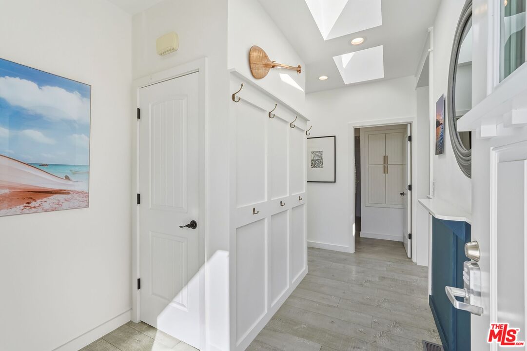 29500 Heathercliff Road, Unit 105 Malibu, CA 90265 - Photo 44 of 68