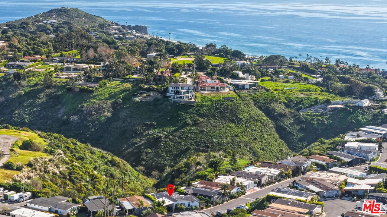 29500 Heathercliff Road, Unit 105 Malibu, CA 90265 - Photo 10 of 68