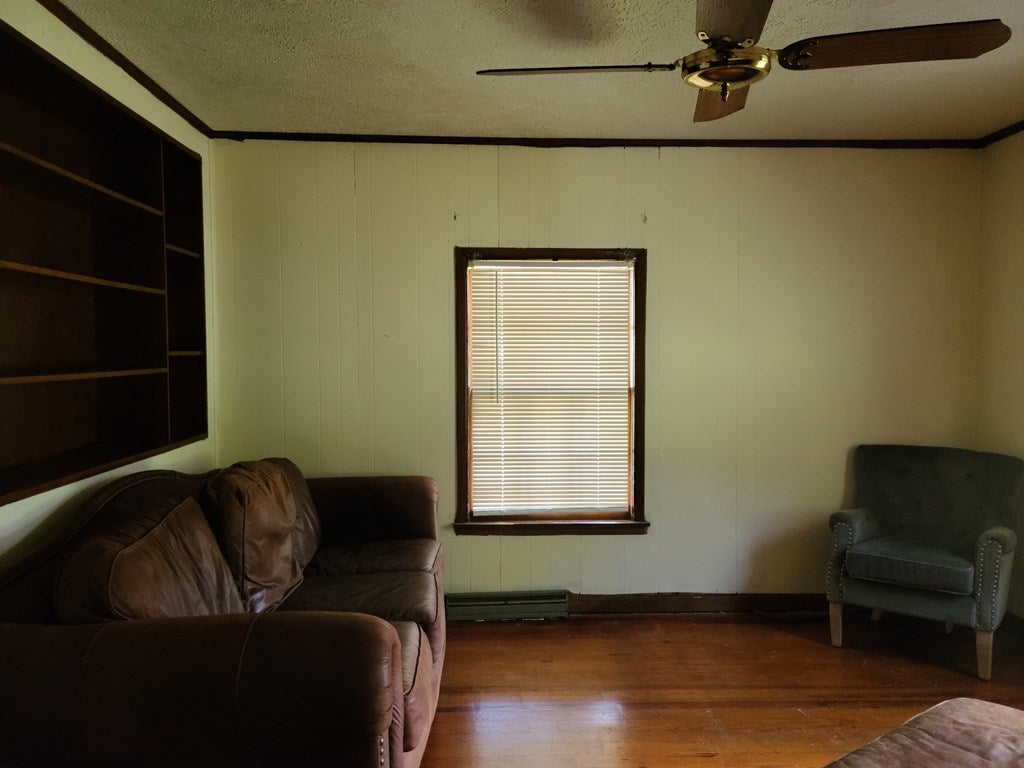138 Perryville Road Saltville, VA 24370 - Photo 3 of 15 Gallery Image 3