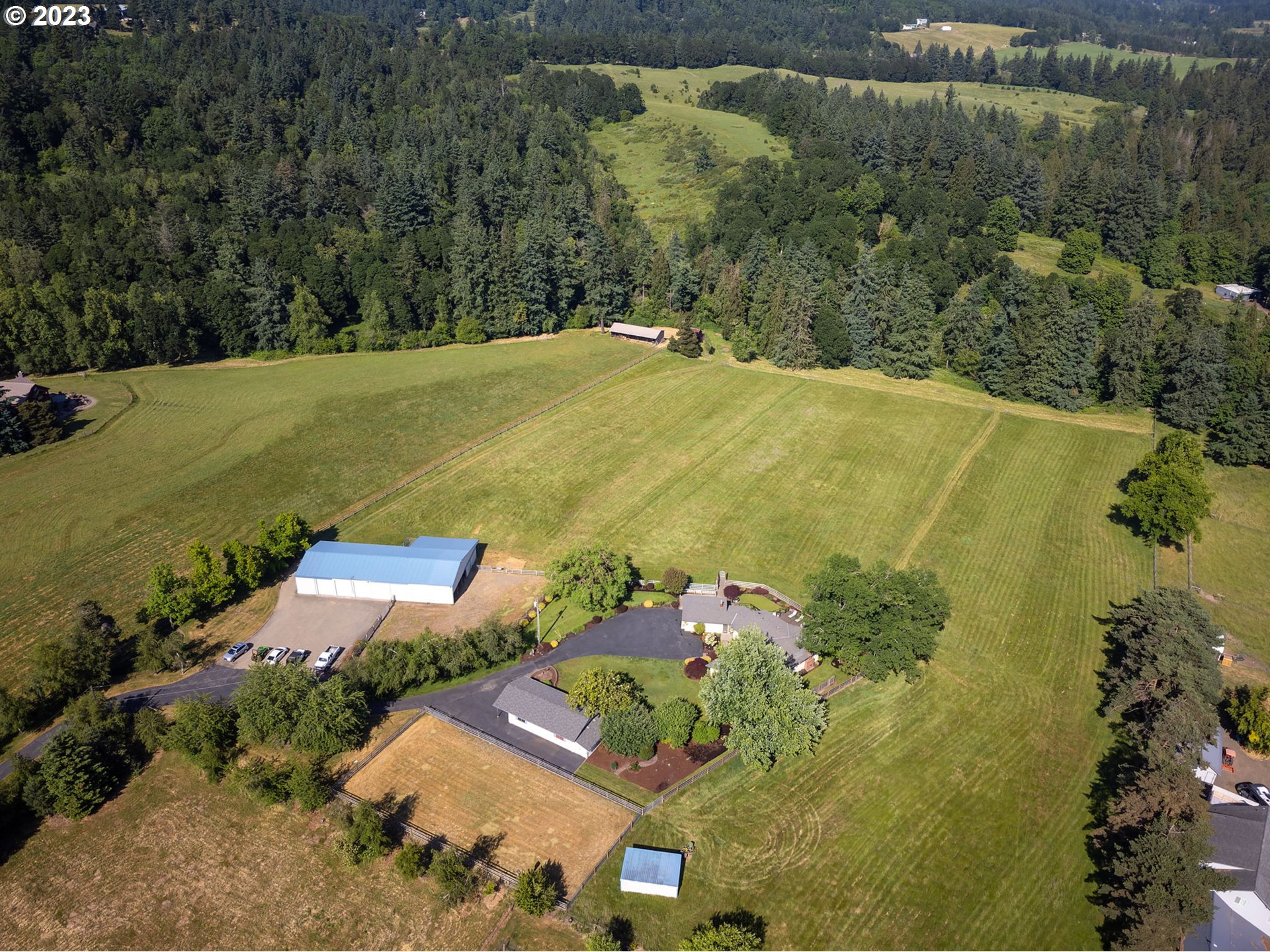 20466 South May Road Oregon City, OR 97045 - Photo 3 of 47 Gallery Image 3